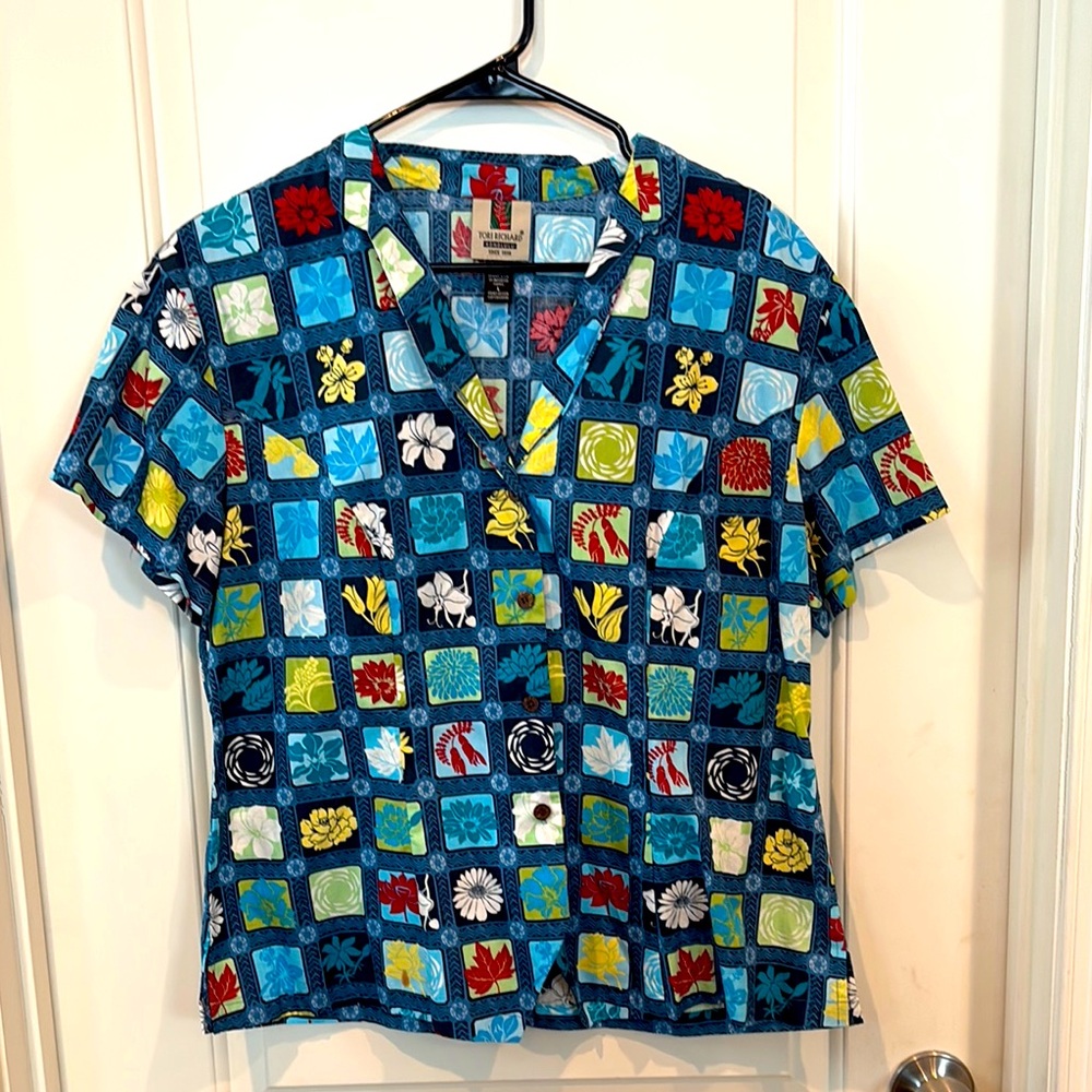 Tori Richard | Hawaiian Print Button Front Blouse | Size L